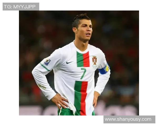 历史上最帅的足球明星盘点与魅力解析让我们一起回顾那些令人心动的瞬间 历史上最帅的足球明星盘点与魅力解析让我们一起回顾那些令人心动的瞬间