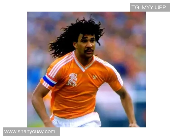 国外足球明星精彩踢球视频集锦展现球场风采与技术魅力 国外足球明星精彩踢球视频集锦展现球场风采与技术魅力