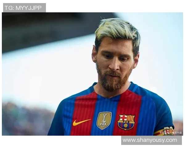 最近最火足球明星是谁他在赛场上的表现为何引发热议 最近最火足球明星是谁他在赛场上的表现为何引发热议